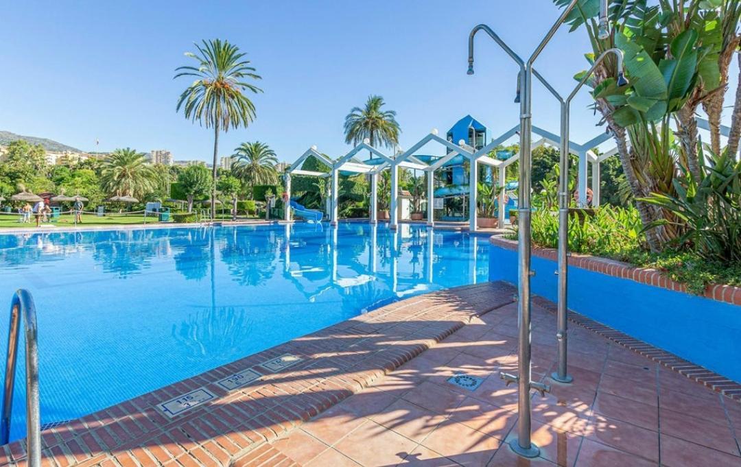 El Estudio De La Playa Benalbeach Holidays Paradise Benalmádena Exteriör bild